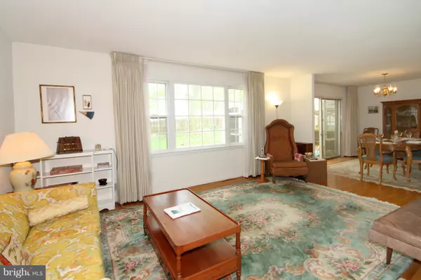 Annandale, VA 22003,4955 SABRA LN