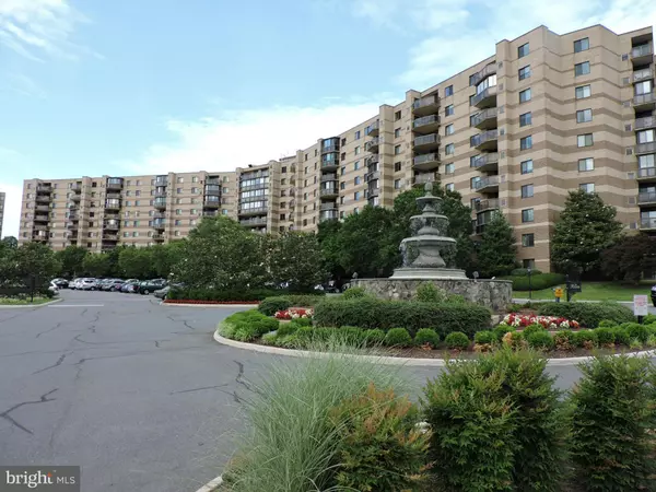 8340 GREENSBORO DR #425, Mclean, VA 22102