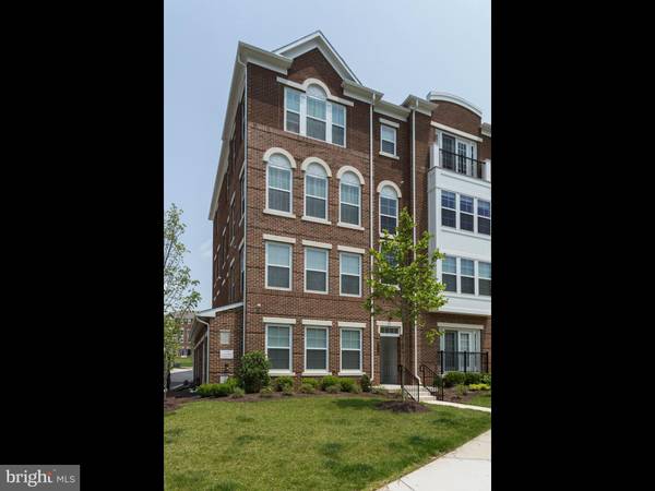 2980 RITTENHOUSE CIR #15, Fairfax, VA 22031