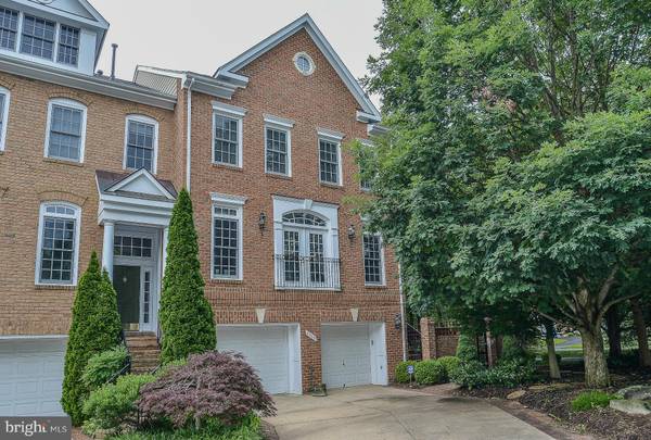 2300 SAWTOOTH OAK CT, Vienna, VA 22182