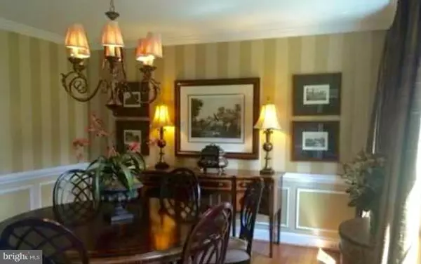 Clifton, VA 20124,6406 WOODLAND RUN CT