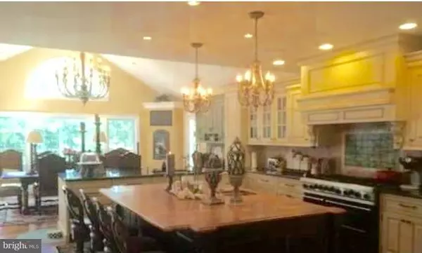 Clifton, VA 20124,6406 WOODLAND RUN CT