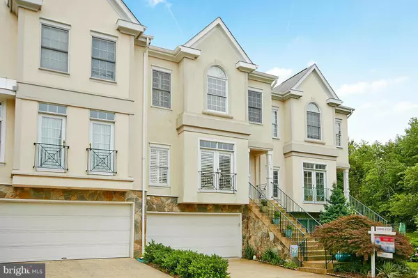 4018 DOGBERRY LN, Fairfax, VA 22033