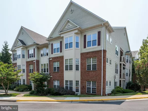 6495 TAYACK PL #202, Alexandria, VA 22312