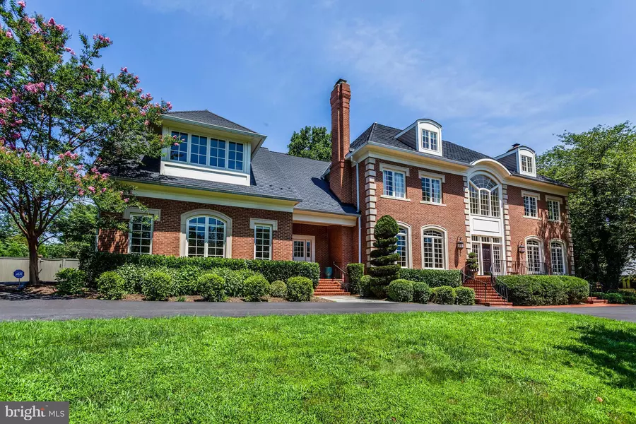 6534 SOTHORON RD, Mclean, VA 22101