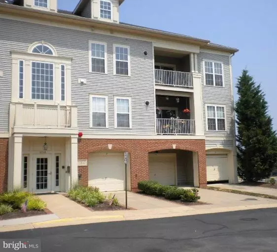 11310 WESTBROOK MILL LN #304, Fairfax, VA 22030