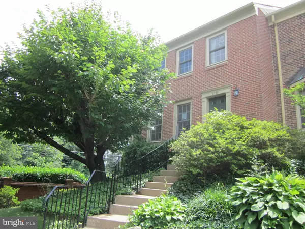 Falls Church, VA 22043,2298 IDYLWOOD STATION LN
