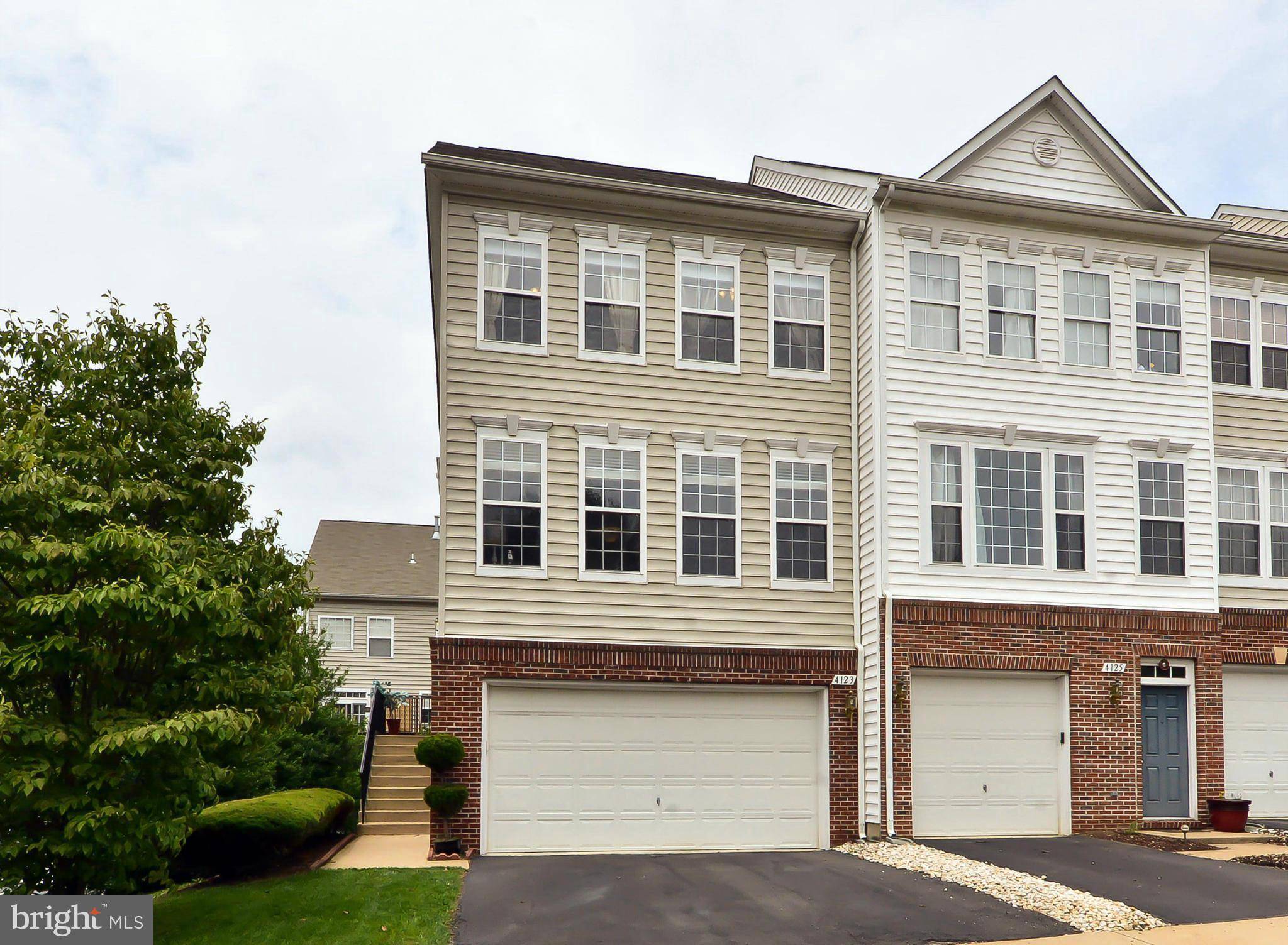 Fairfax, VA 22030,4123 RIVER FORTH DR