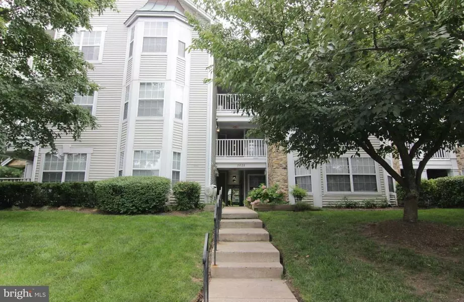 5628 WILLOUGHBY NEWTON DR #37, Centreville, VA 20120