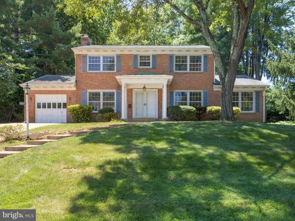 1596 FOREST VILLA LN, Mclean, VA 22101