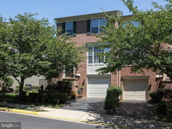 7713 RACHAEL WHITNEY LN, Alexandria, VA 22315