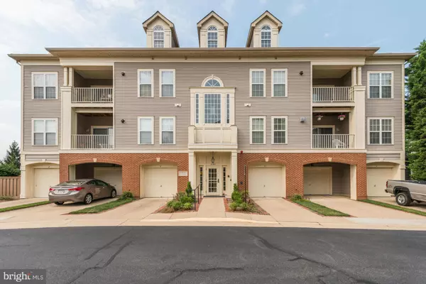 11301 WESTBROOK MILL LN #203, Fairfax, VA 22030