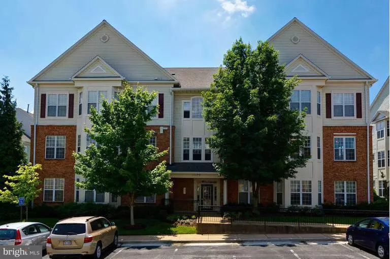 Alexandria, VA 22312,6475 CHEYENNE DR #204