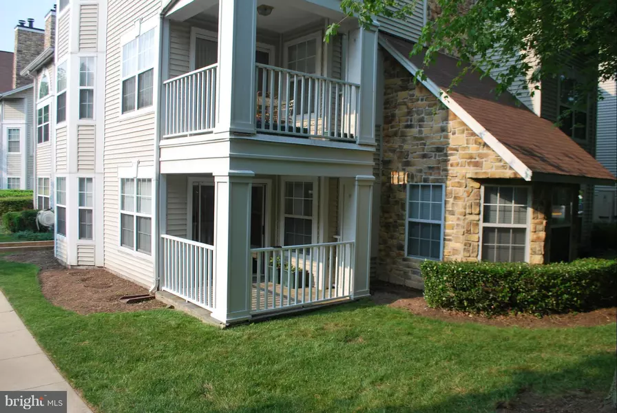 5612 WILLOUGHBY NEWTON DR #17, Centreville, VA 20120