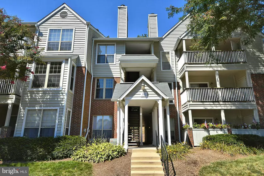 3912 PENDERVIEW DR #525, Fairfax, VA 22033