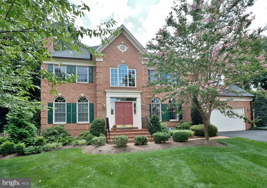 1714 ESQUIRE LN, Mclean, VA 22101