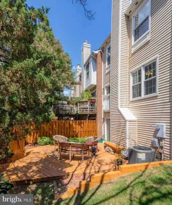 Alexandria, VA 22312,6579 SAND WEDGE CT