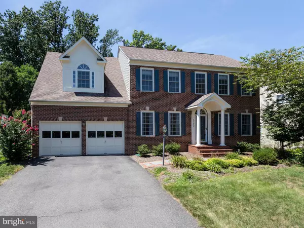 6102 DEER RIDGE TRL, Springfield, VA 22150