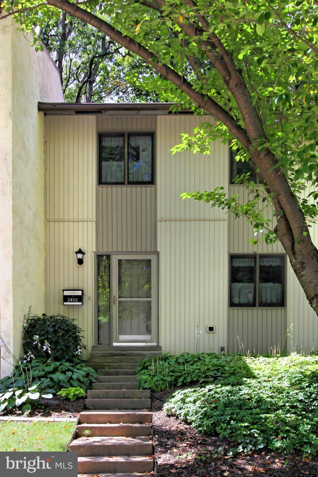 Reston, VA 20191,2455 PYRENEES CT