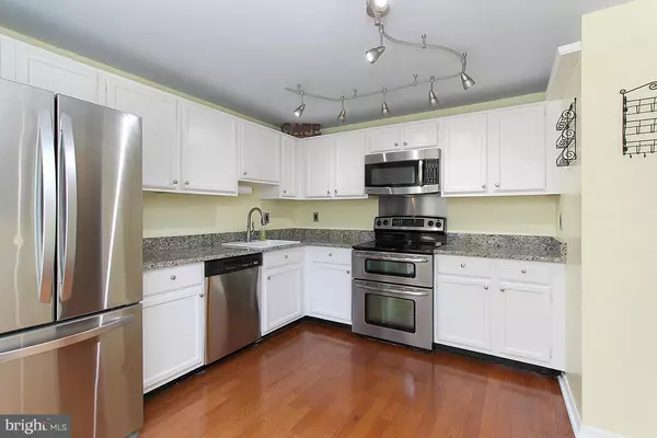 Alexandria, VA 22315,7410 MEADOWLEIGH WAY