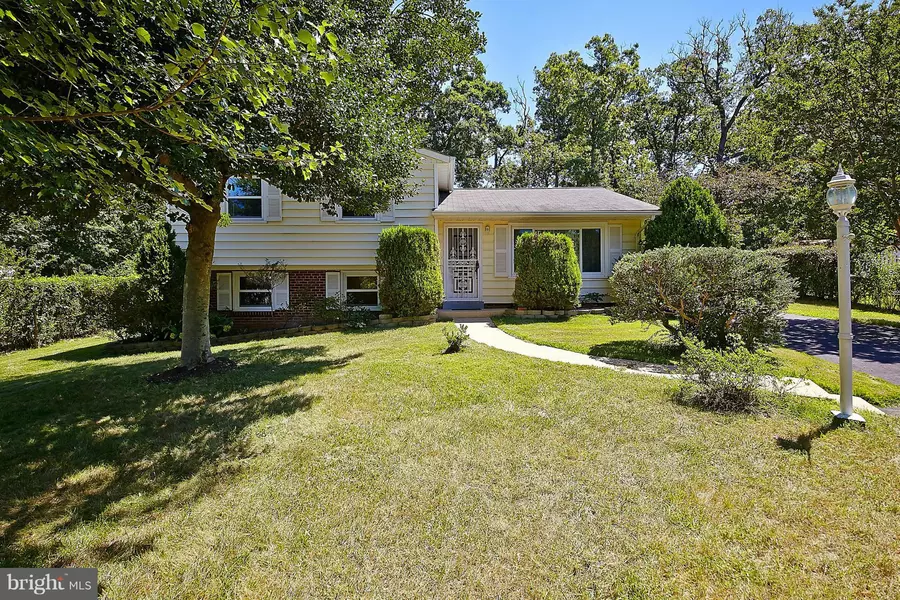 5731 LA VISTA DR, Alexandria, VA 22310