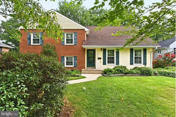 1808 HACKAMORE LN, Alexandria, VA 22308