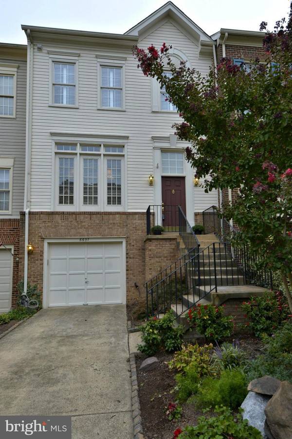 6607 THURLTON DR, Alexandria, VA 22315