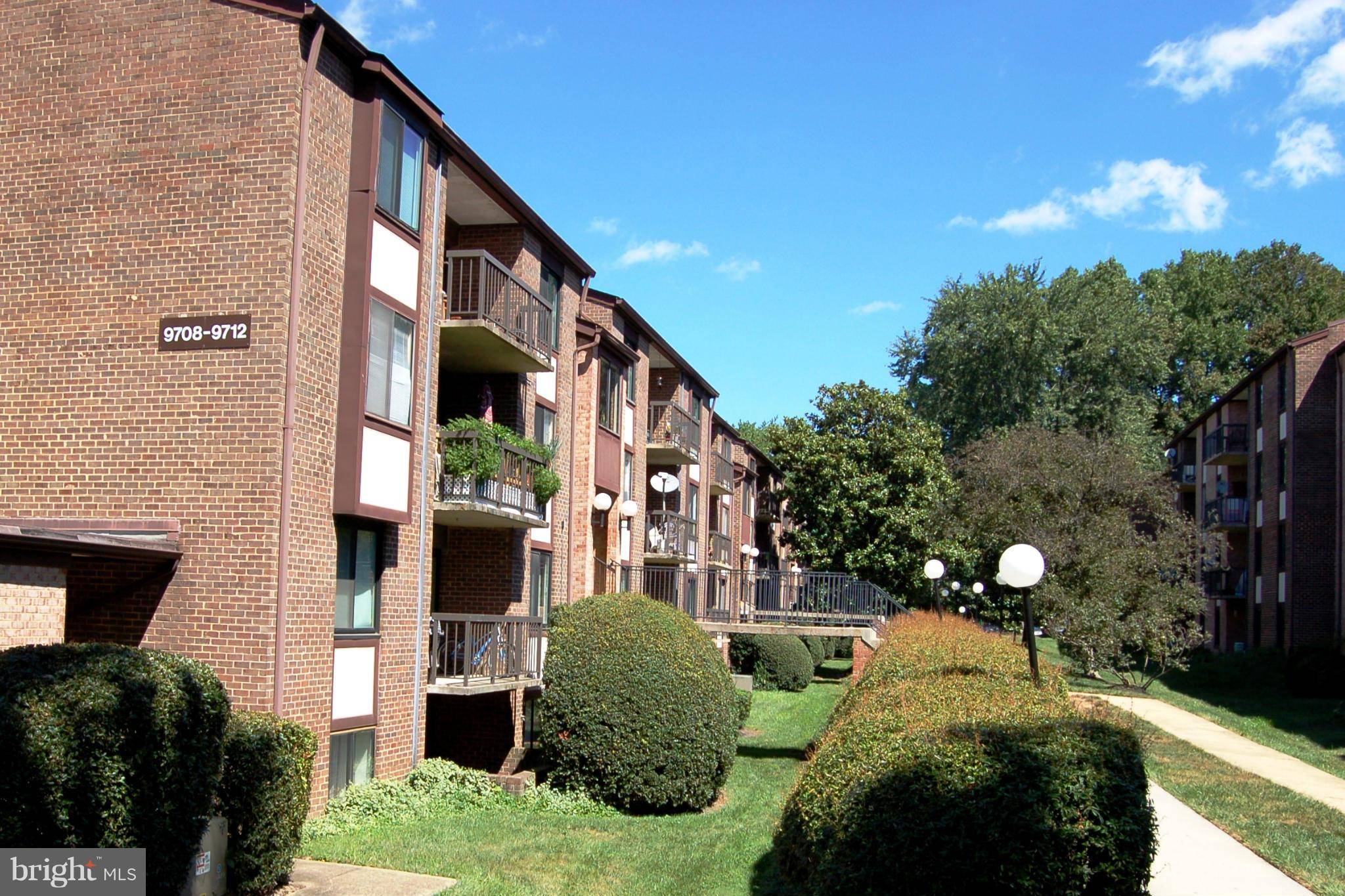 9710 KINGSBRIDGE DR #101, Fairfax, VA 22031