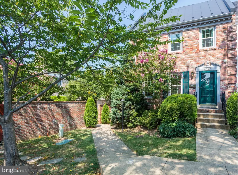 6734 TOWNE LANE CT, Mclean, VA 22101