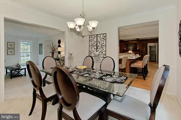 Oakton, VA 22124,11420 VALE RD