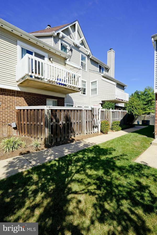 4320 PEMBROOK VILLAGE DR #24, Alexandria, VA 22309