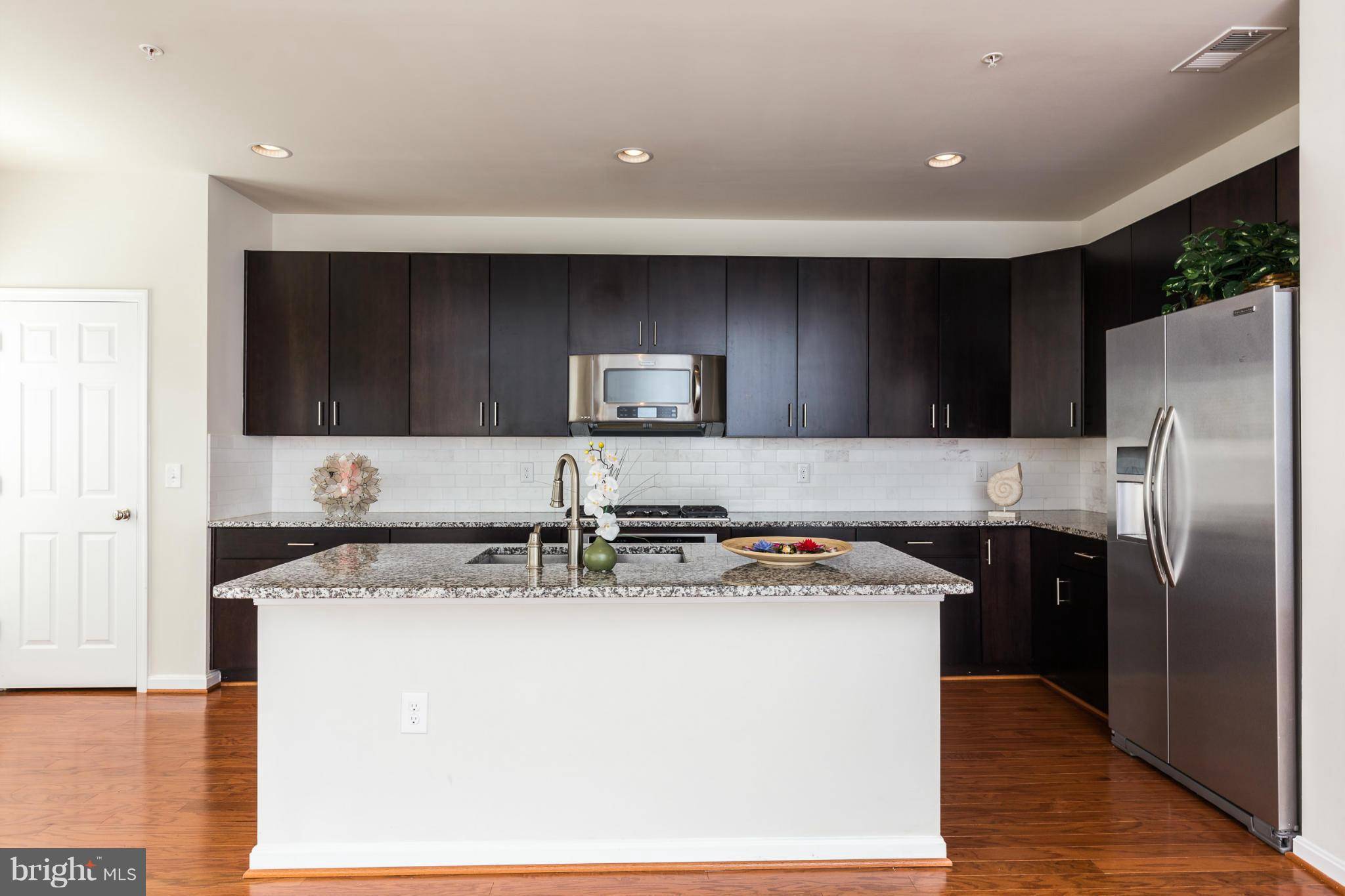 Fairfax, VA 22031,2945 FINSBURY PL #100