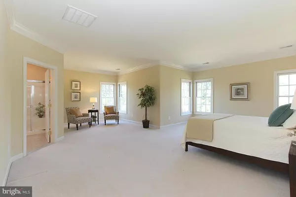 Alexandria, VA 22312,6328 RIVER DOWNS RD