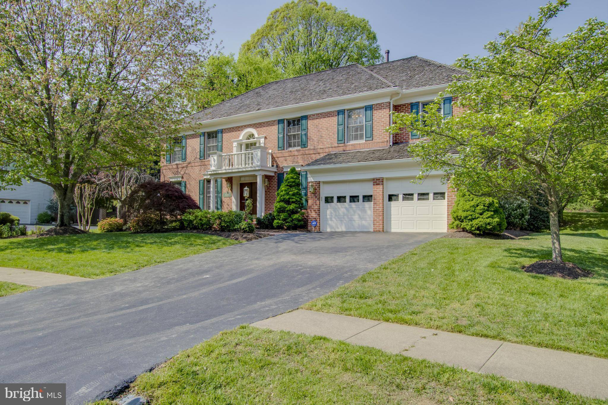 10205 WOODVALE POND DR, Fairfax Station, VA 22039