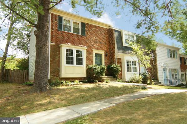 4983 MCFARLAND DR, Fairfax, VA 22032