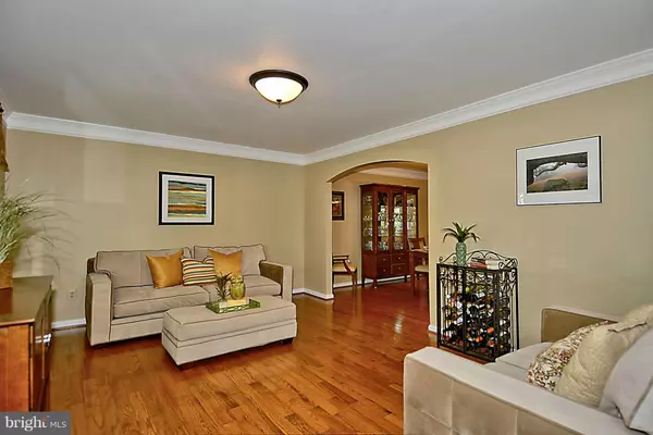 Herndon, VA 20171,13208 LAZY GLEN LN