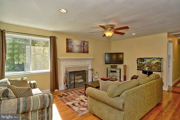 Annandale, VA 22003,3722 LOCKWOOD LN