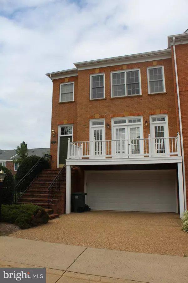 Vienna, VA 22182,8520 BRENTHILL CT