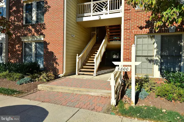 Fairfax, VA 22033,3800 RIDGE KNOLL CT #305B