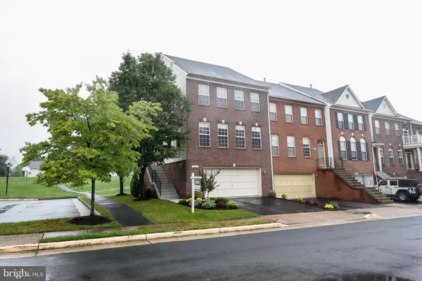 13105 FOREST MIST LN, Fairfax, VA 22033