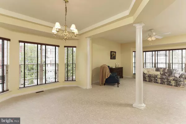 Centreville, VA 20120,13235 MAPLE CREEK LN