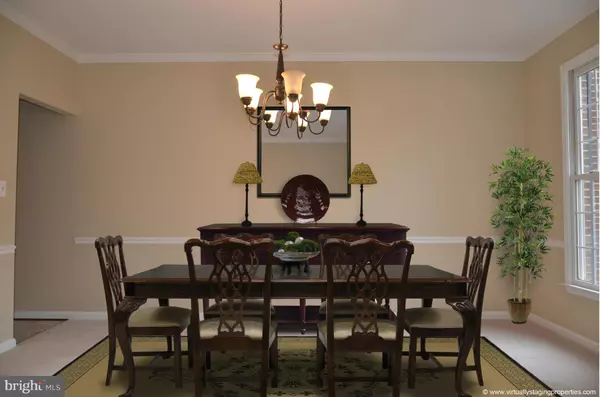 Clifton, VA 20124,5411 SANDY POINT LN