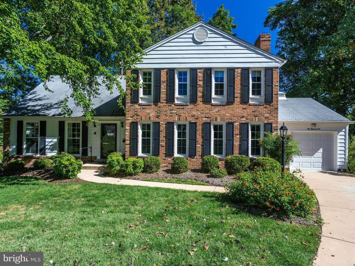 Annandale, VA 22003,5001 DULCE CT