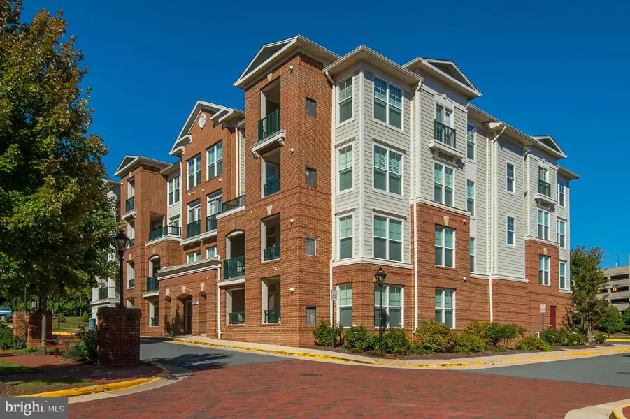 2901 SAINTSBURY PLZ #406, Fairfax, VA 22031