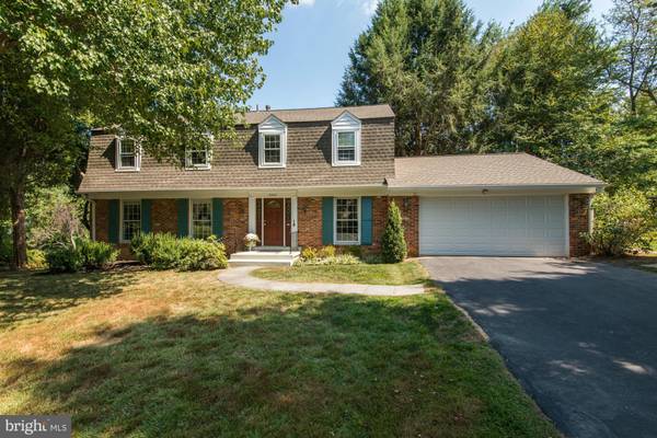 8200 RIDING RIDGE PL, Mclean, VA 22102