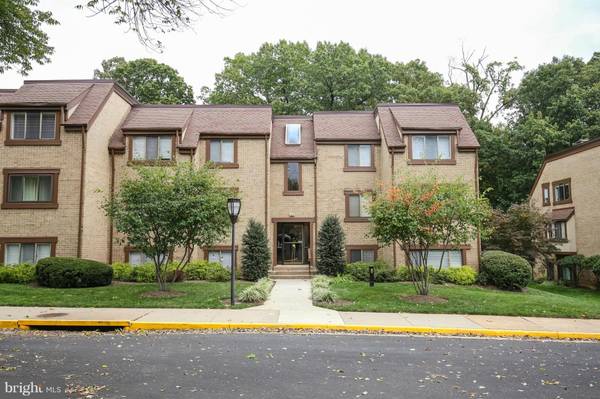 1659 PARKCREST CIR #200, Reston, VA 20190