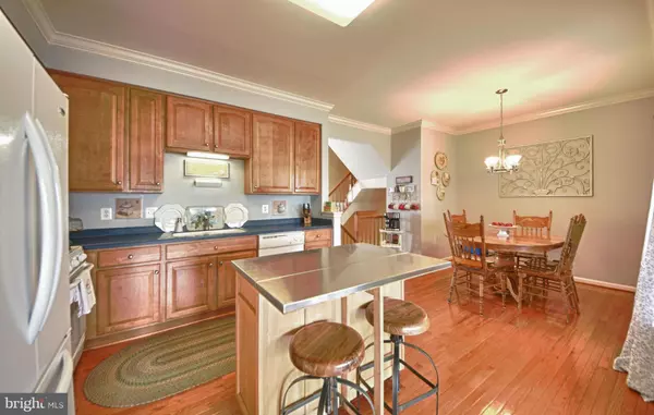 Lorton, VA 22079,8116 HORSESHOE COTTAGE CIR