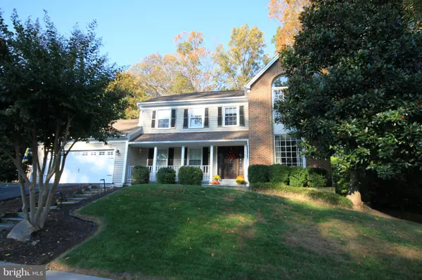 7926 OAK HOLLOW LN, Fairfax Station, VA 22039