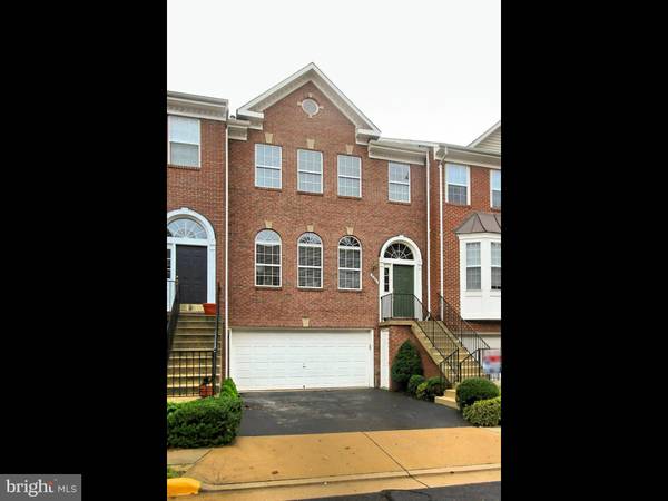 5661 GOVERNORS POND CIR, Alexandria, VA 22310