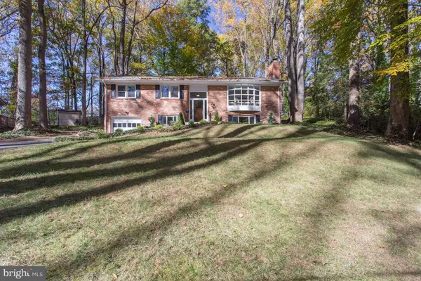 Falls Church, VA 22041,3714 WOODLAND CIR